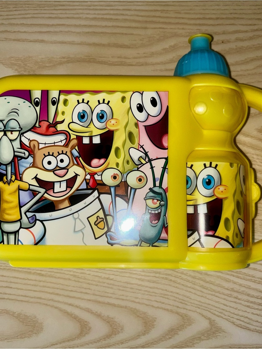 RARE Y2K SpongeBob Lunchbox with Rotating water bottle attachment - Picture 2 of 10